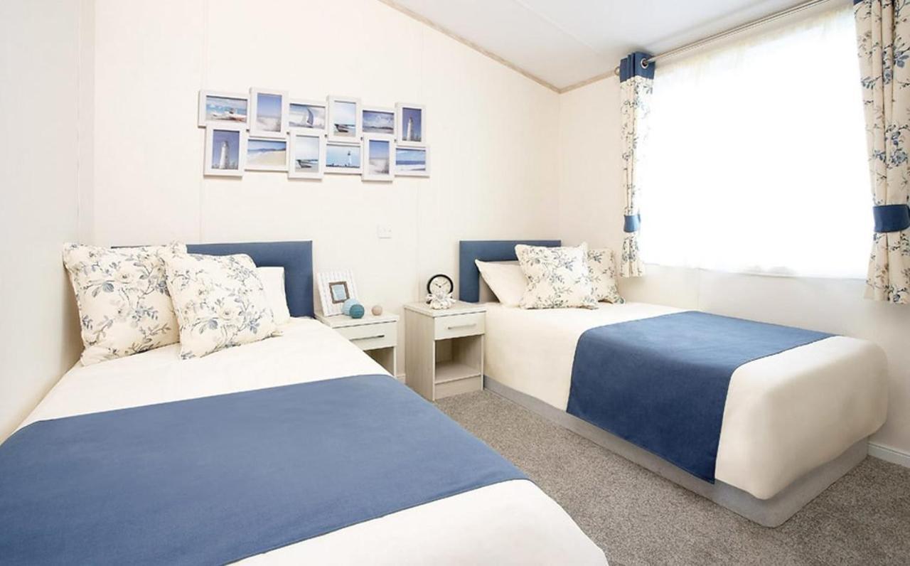 Barmouth Bay Holiday Park Llanddwywe Exterior photo