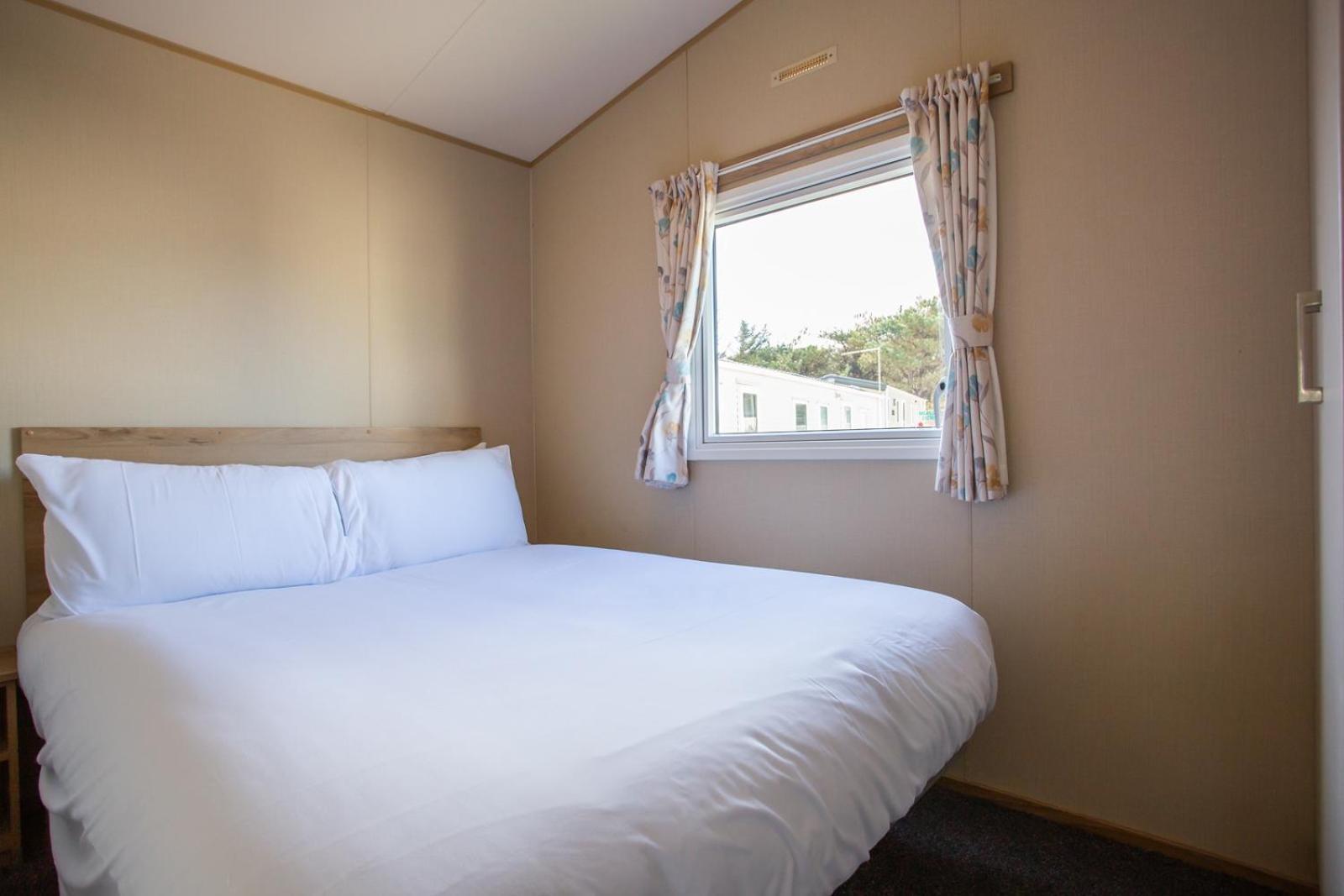 Barmouth Bay Holiday Park Llanddwywe Exterior photo